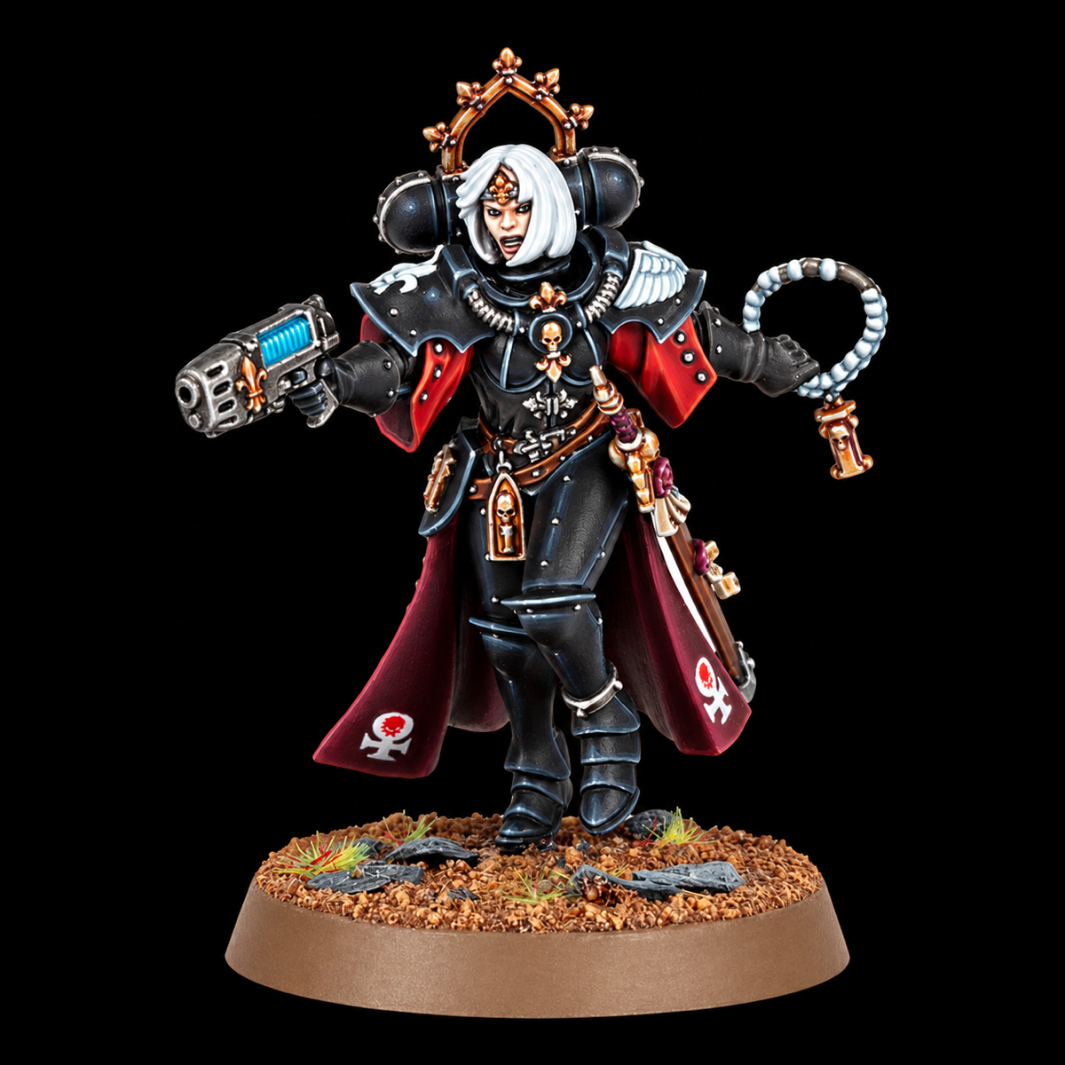 Palatina de Adepta Sororitas con armadura negra y capa roja.