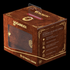 Embalaje de Ultimate Guard Sidewinder 80+ Xenoskin Magic Mox Ruby, caja marrón con ventana y detalles dorados, vista en perspectiva.