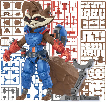 Kit Blokees Rocket Raccoon de Marvel Rivals, con figura montada y matrices de piezas azules, rojas y marrones.