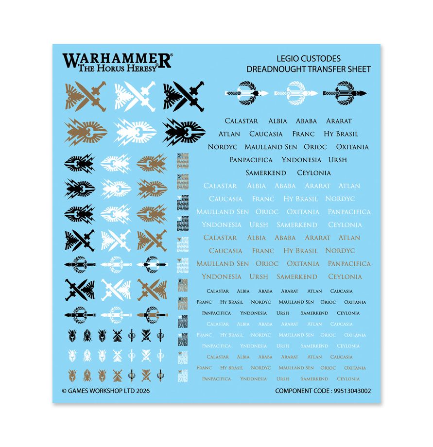 Hoja de calcomanías Legio Custodes Dreadnought Transfer Sheet de Warhammer, con emblemas y nombres negros, blancos y dorados sobre soporte azul.