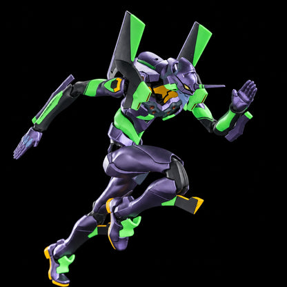 Figura Evangelion UNIT-01 de Blokees, morada y verde, en pose de carrera con una pierna flexionada sobre fondo negro.