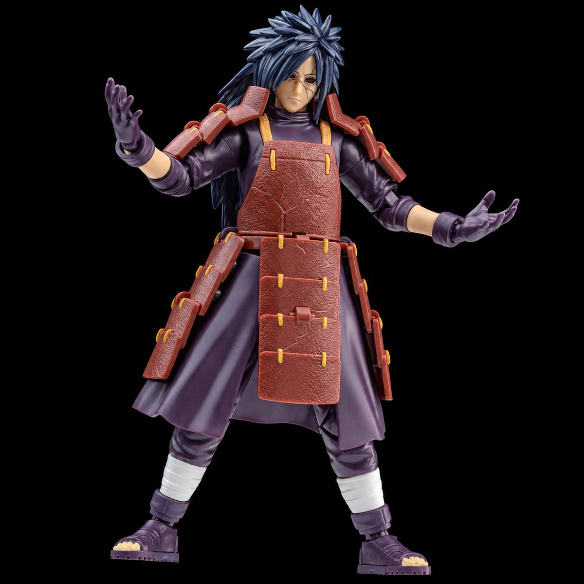 Figura de Madara Uchiha Reanimation de Naruto Shippuden, Blokees Champion Class, con armadura rojiza, ropa morada y brazos abiertos sobre fondo negro.