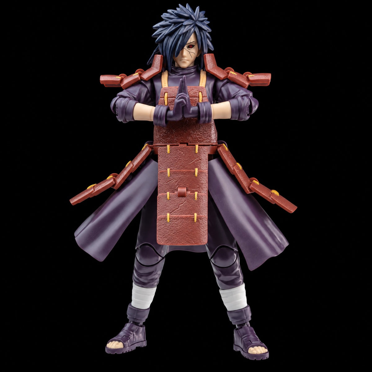 Figura de Madara Uchiha Reanimation de Naruto Shippuden, Blokees Champion Class, vista frontal con armadura rojiza y manos unidas formando un gesto.