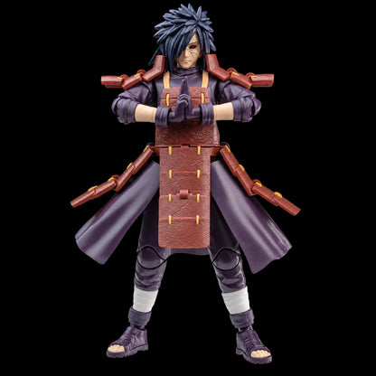 Figura de Madara Uchiha Reanimation de Naruto Shippuden, Blokees Champion Class, vista frontal con armadura rojiza y manos unidas formando un gesto.