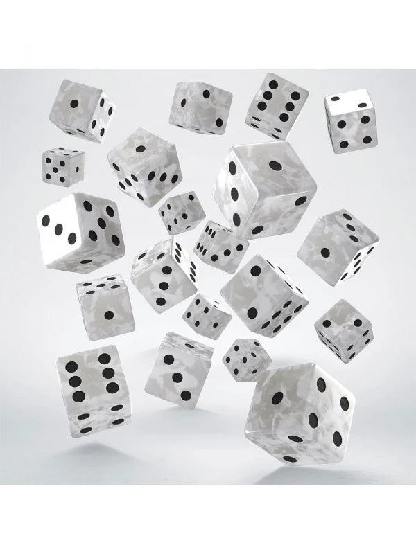 Q WORKSHOP: PACK DADOS - BLANCO Y NEGRO D6s - (20 unidades)