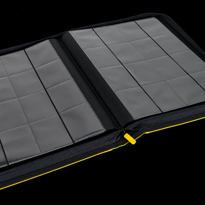 Interior del álbum Vault X Exo-Tec Zip Binder XXL Sunrise Yellow abierto, detalle de los bolsillos y el tirador amarillo de la cremallera.